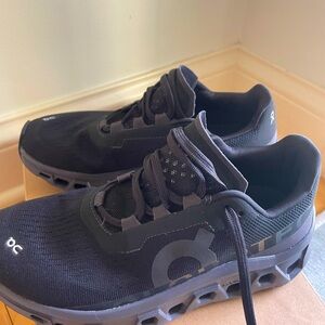 On Cloudmonster Women’s running shoes. Brand new!